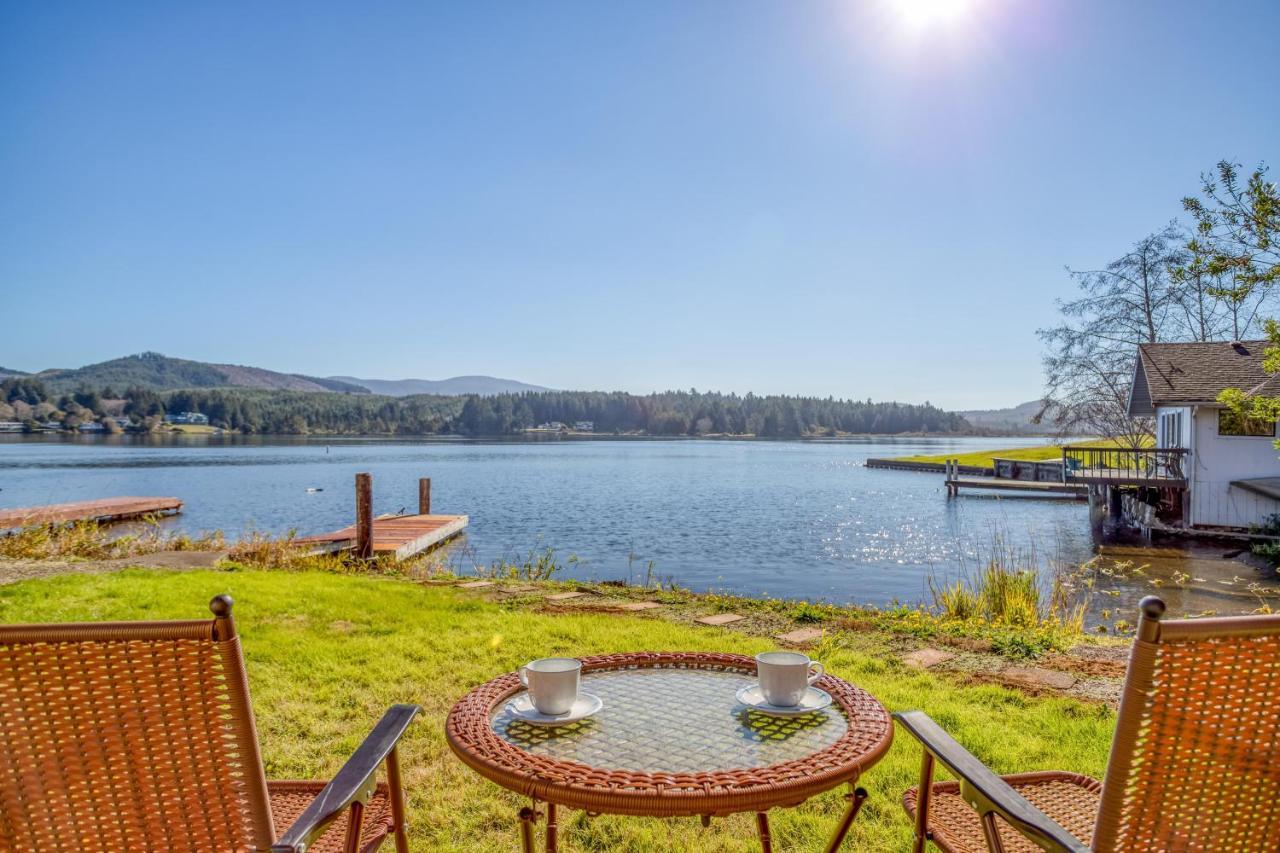 Regatta Park Lake House Lincoln City Exteriör bild