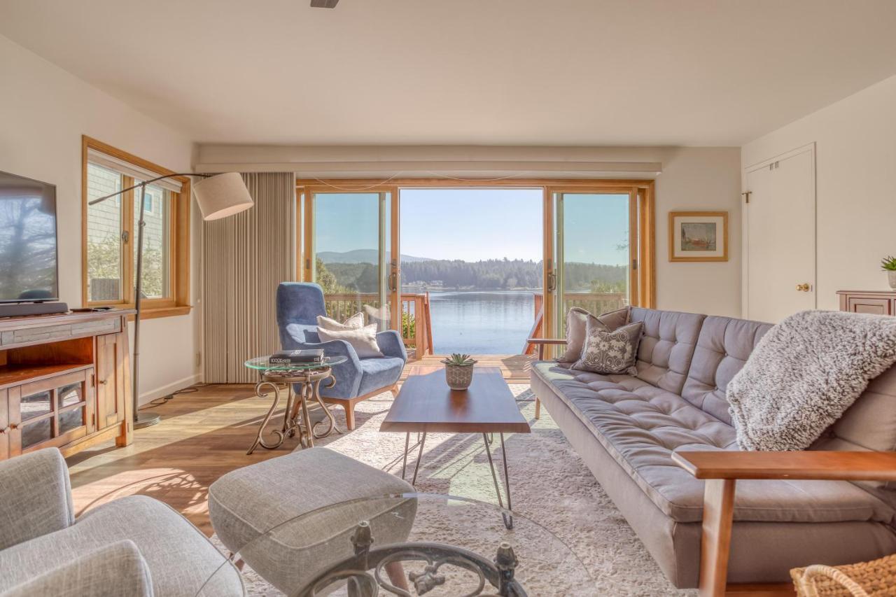 Regatta Park Lake House Lincoln City Exteriör bild