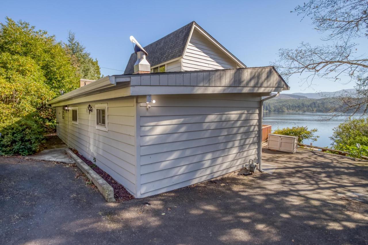Regatta Park Lake House Lincoln City Exteriör bild